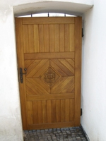 06